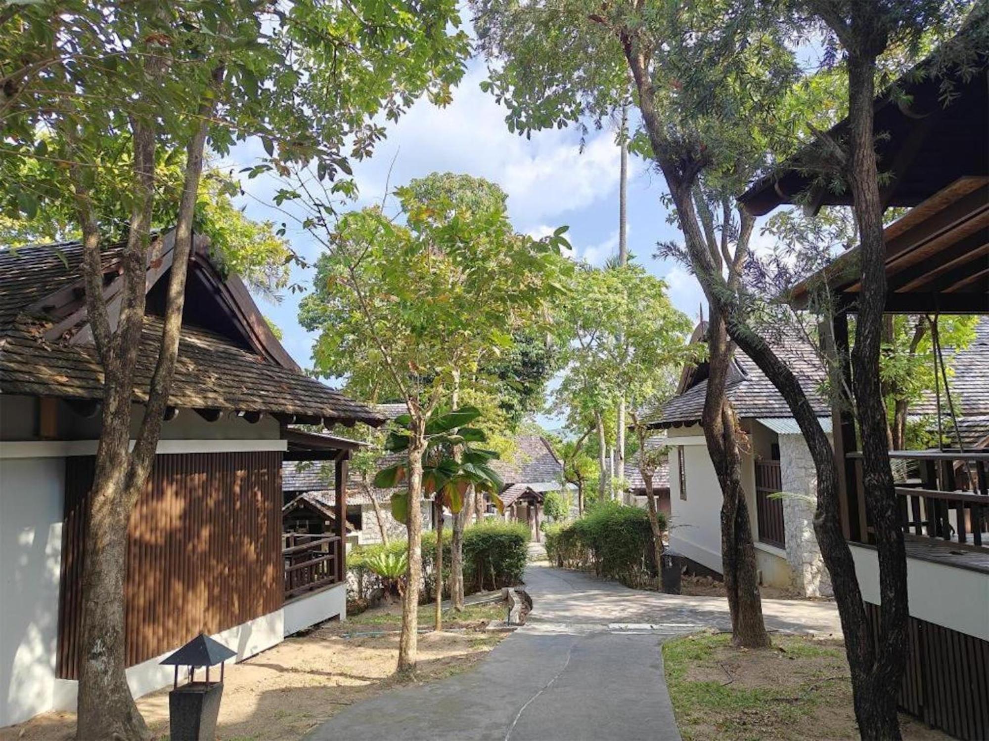 Bhundhari Resort & Villas Samui Praia Chaweng Exterior foto