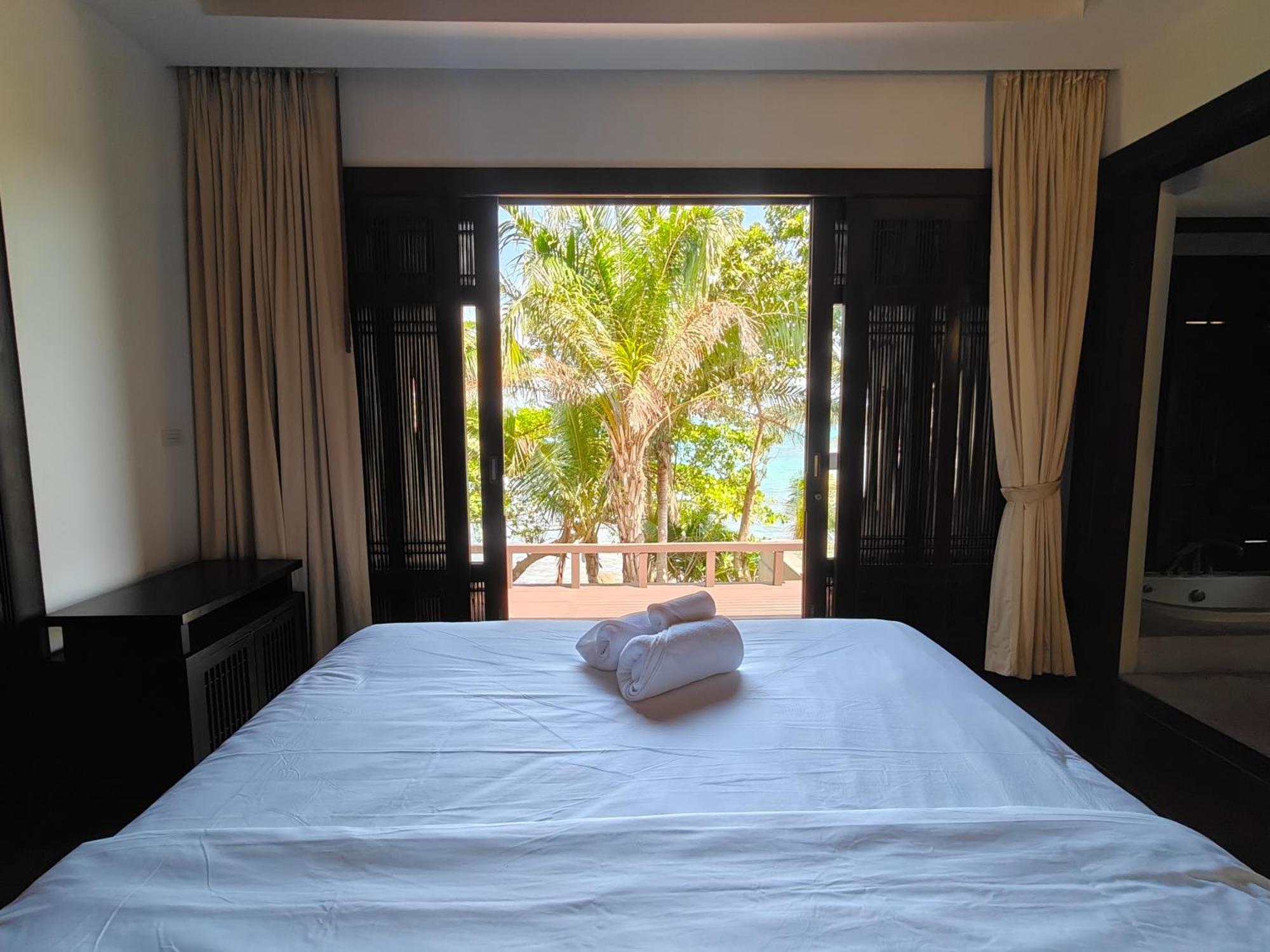 Bhundhari Resort & Villas Samui Praia Chaweng Exterior foto