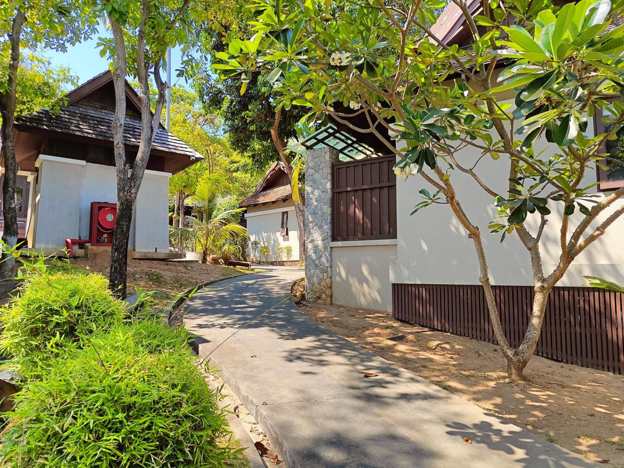 Bhundhari Resort & Villas Samui Praia Chaweng Exterior foto